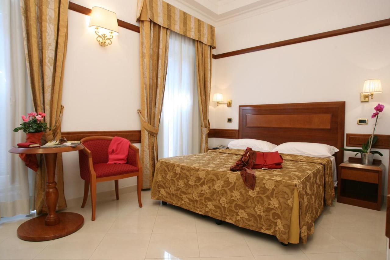 Hotel San Carlo Rzym Zewnętrze zdjęcie